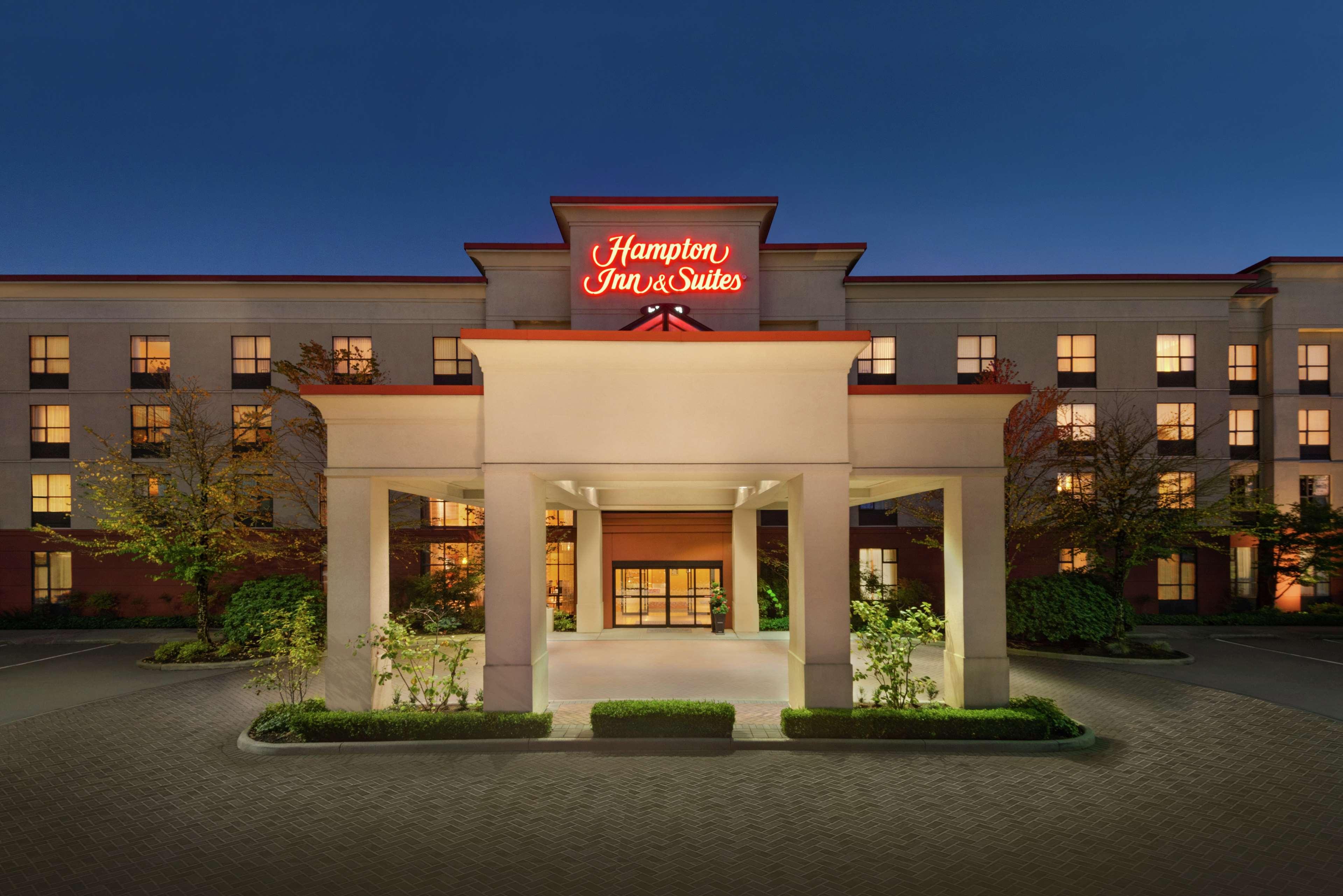 Hampton Inn & Suites By Hilton Langley-Surrey Екстер'єр фото