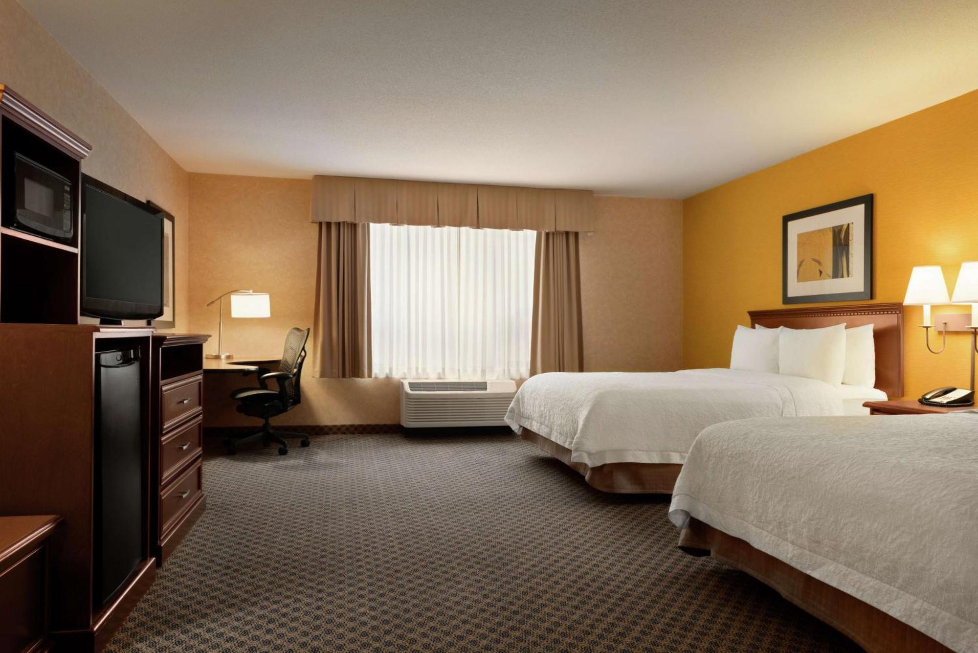 Hampton Inn & Suites By Hilton Langley-Surrey Екстер'єр фото