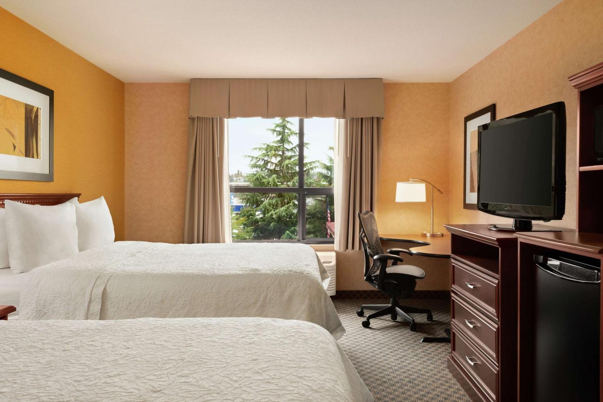 Hampton Inn & Suites By Hilton Langley-Surrey Екстер'єр фото